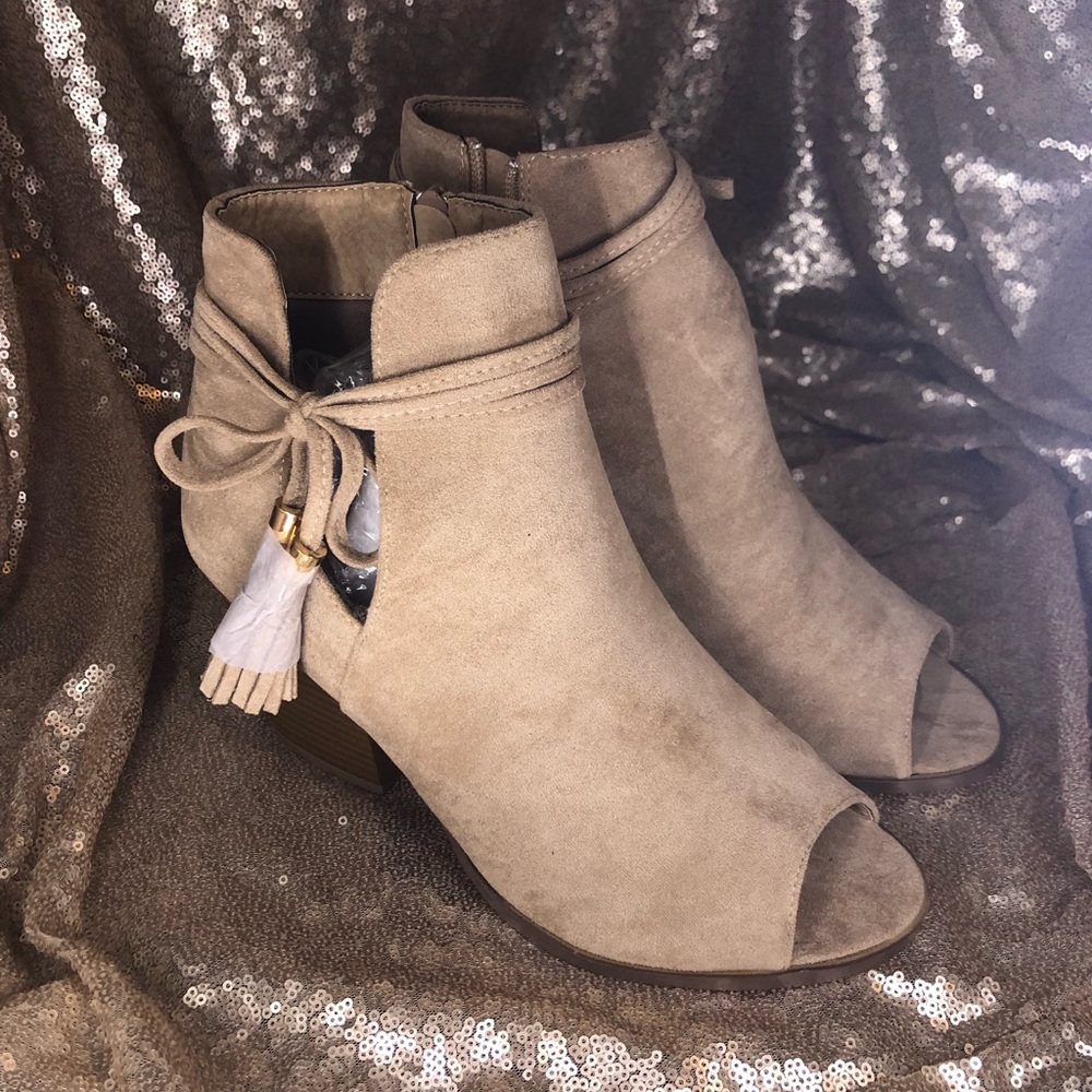 Heel peep toe booties. Taupe suede